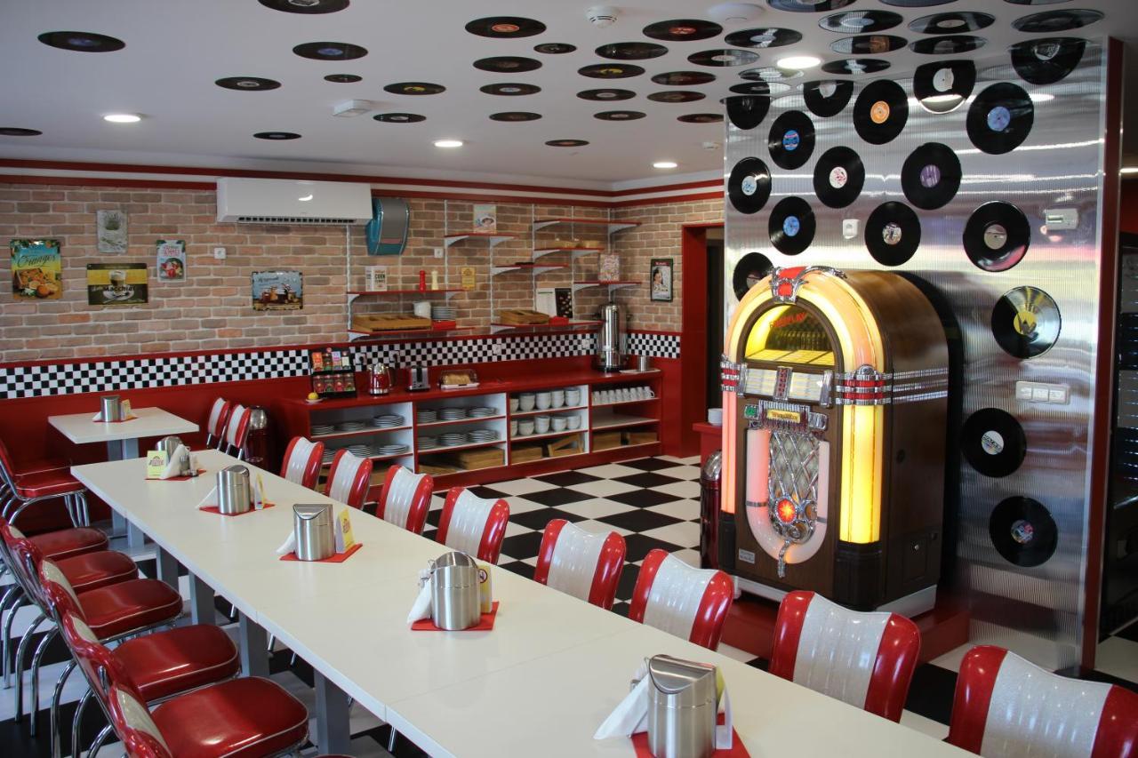 Jukebox Hotel Znojmo Eksteriør bilde